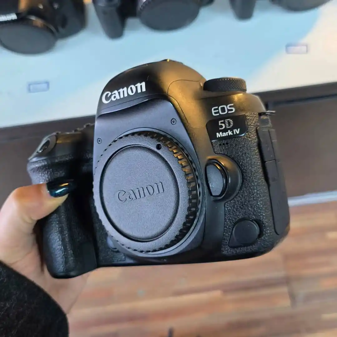 دوربین عکاسی کانن دست دوم Canon EOS 5D Mark IV Body(شات 12000) دست دو